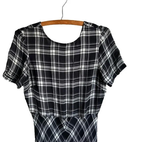 NWT J. Crew Chiffon Maxi Dress in Berkshire Plaid Womens 4 Black White - Picture 3 of 8